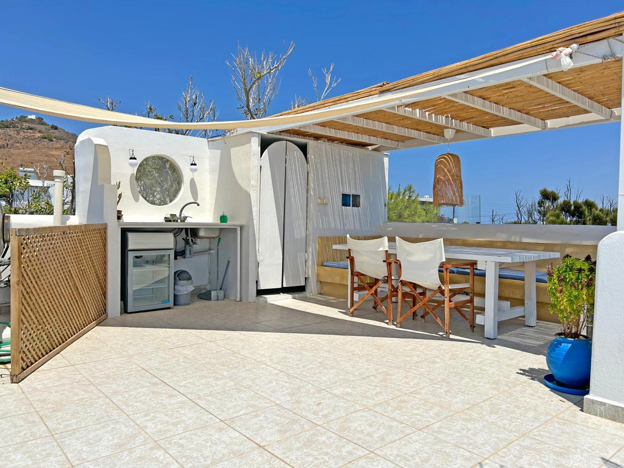 Villa Danae - Seaside Villa With Pool & Hot Tub Piso Livadi Esterno foto