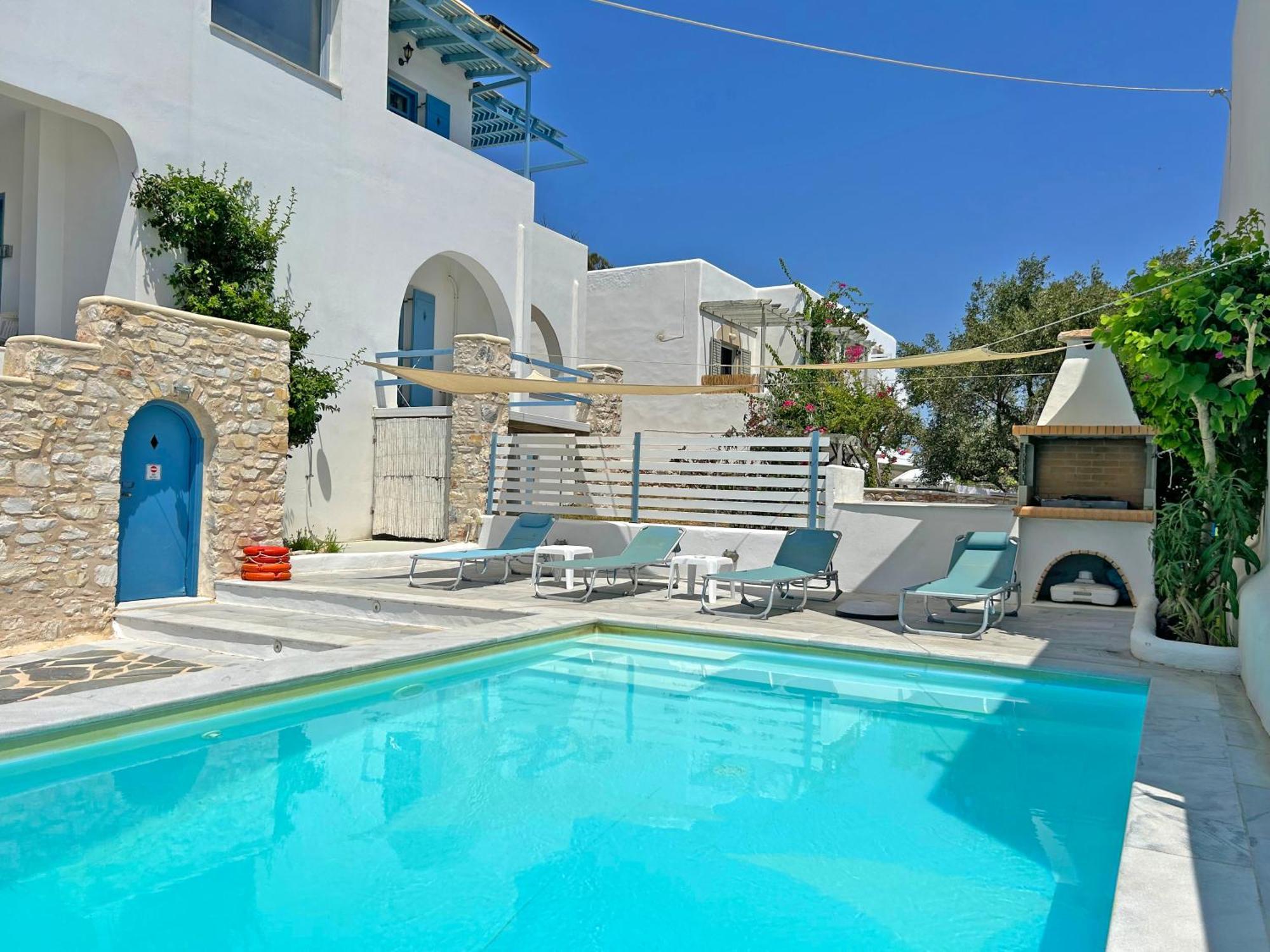 Villa Danae - Seaside Villa With Pool & Hot Tub Piso Livadi Esterno foto