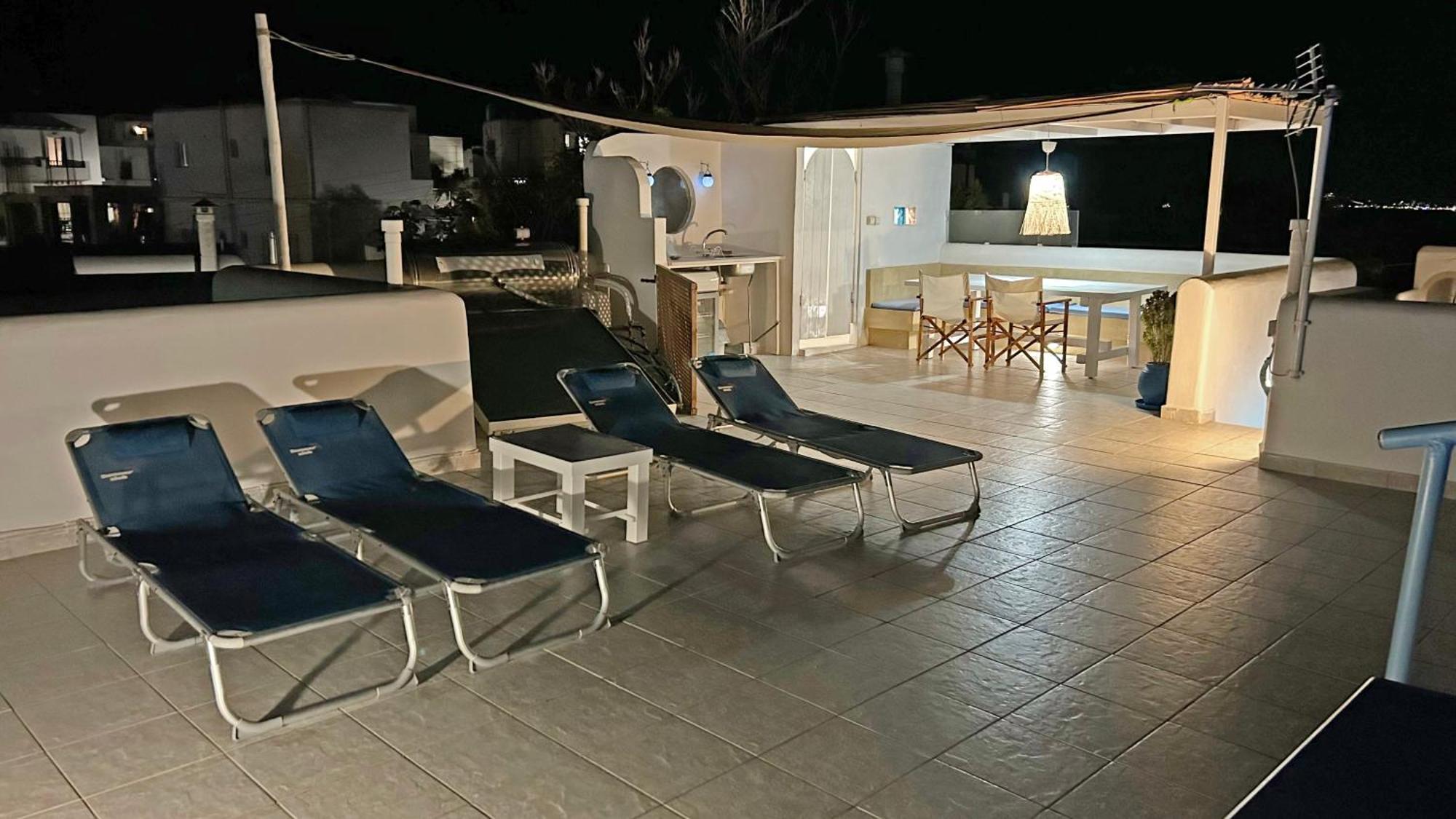 Villa Danae - Seaside Villa With Pool & Hot Tub Piso Livadi Esterno foto