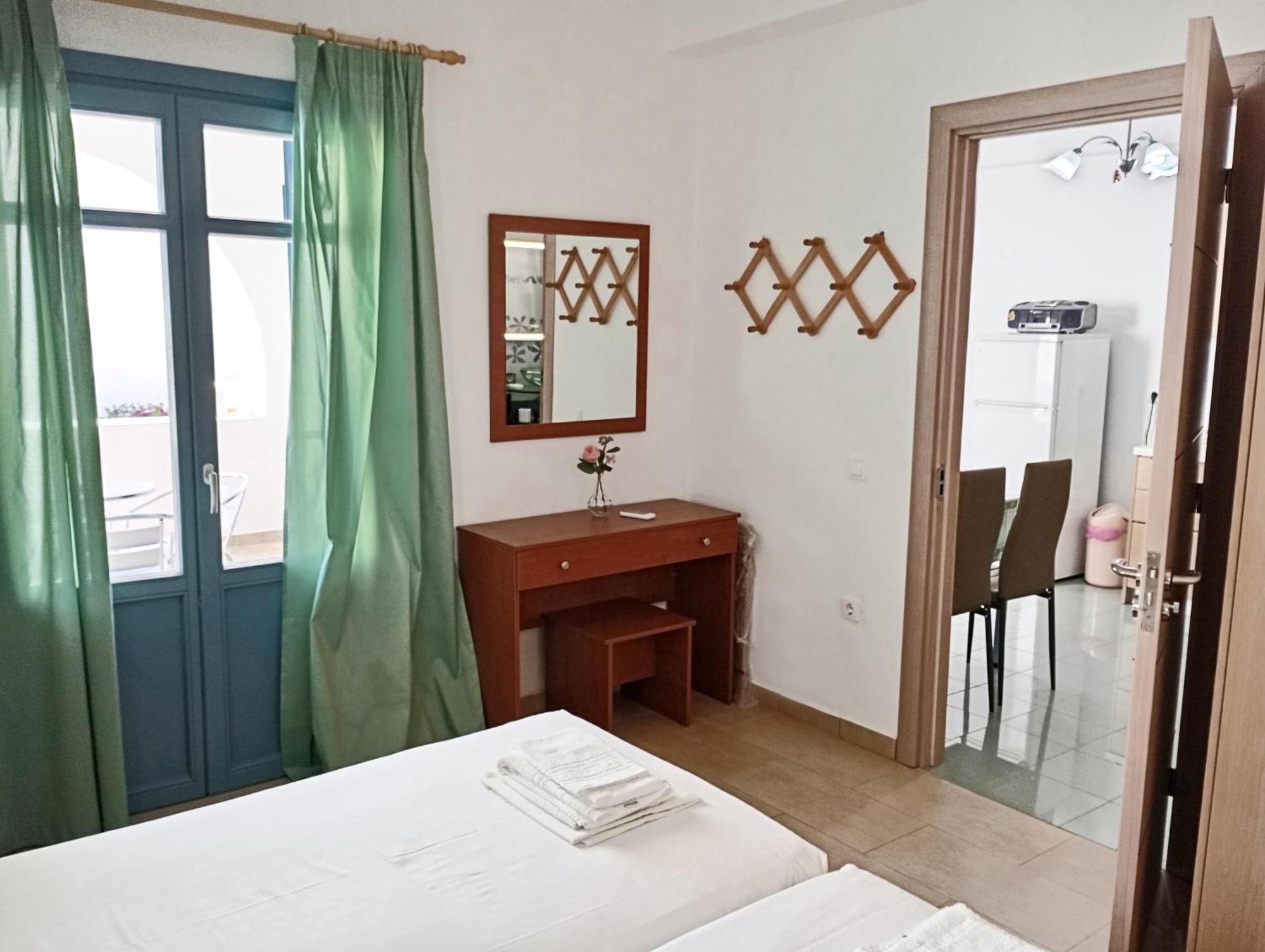 Villa Danae - Seaside Villa With Pool & Hot Tub Piso Livadi Esterno foto