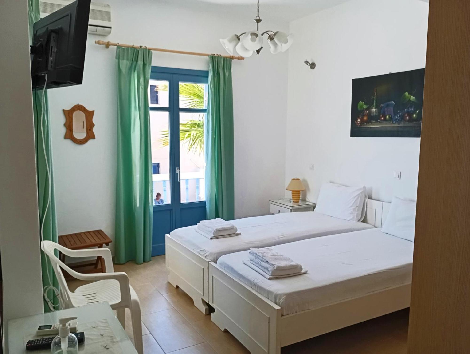 Villa Danae - Seaside Villa With Pool & Hot Tub Piso Livadi Esterno foto